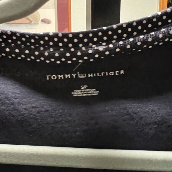 NWT Tommy Hilfiger Women's Blue Polka Dot Top SP #057 - Picture 2 of 3